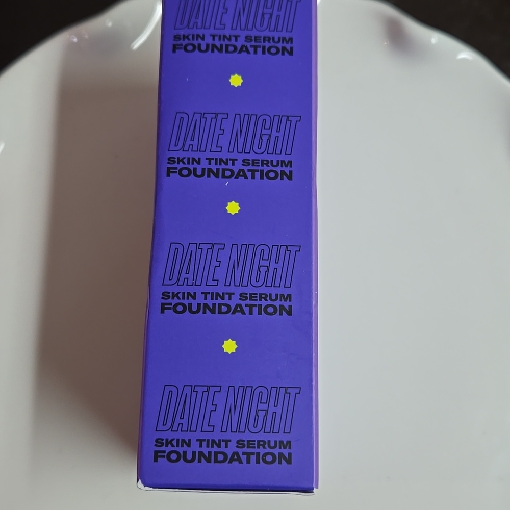 Youthforia Date Night Skin Tint Serum Foundation - 310 Light Medium - Picture 3 of 5